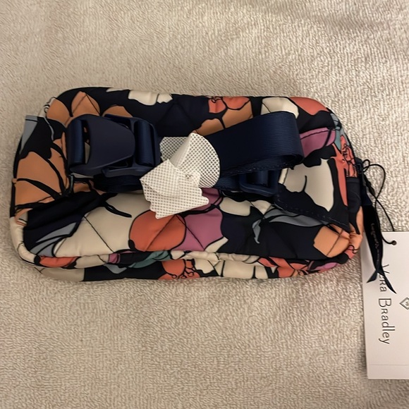 Vera Bradley Essential Mini Belt Bag NWT - Picture 4 of 9